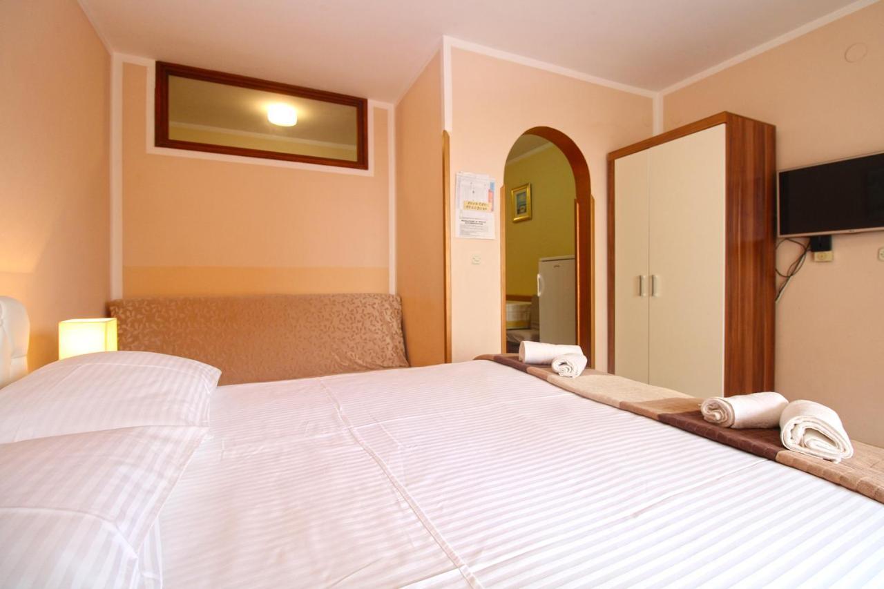 Apartment Mirela 2145 Fažana Eksteriør bilde