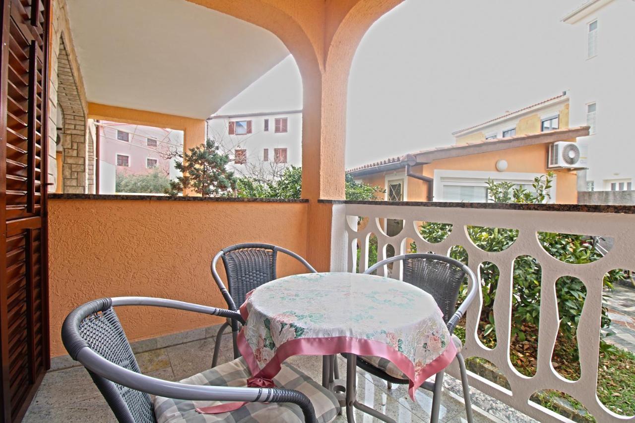 Apartment Mirela 2145 Fažana Eksteriør bilde